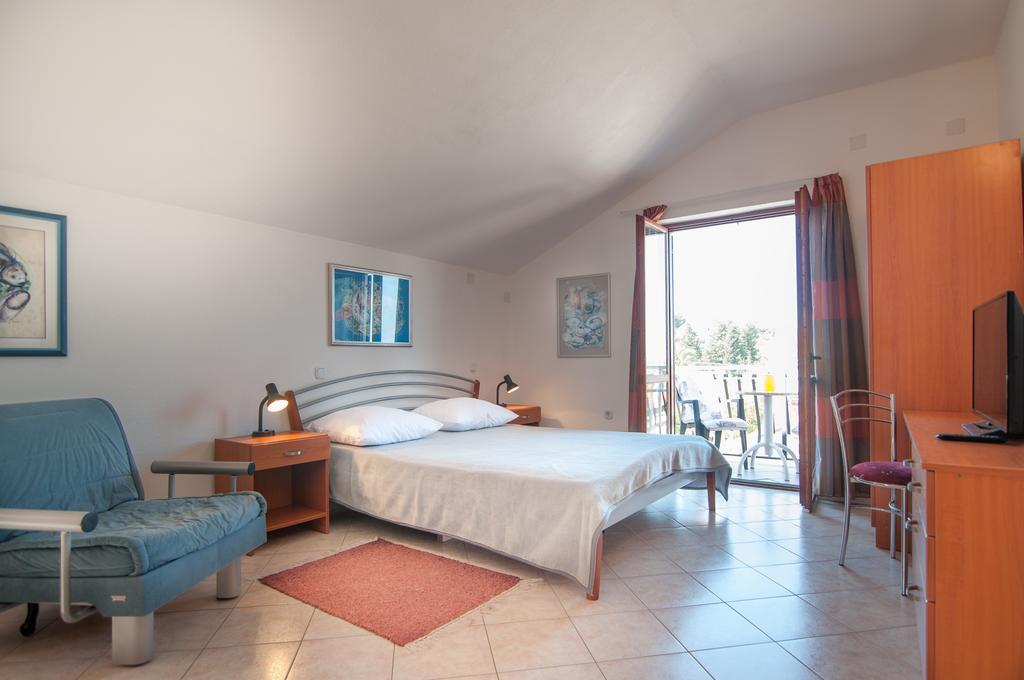 Apartments Raic San Pietro di Brazza Esterno foto